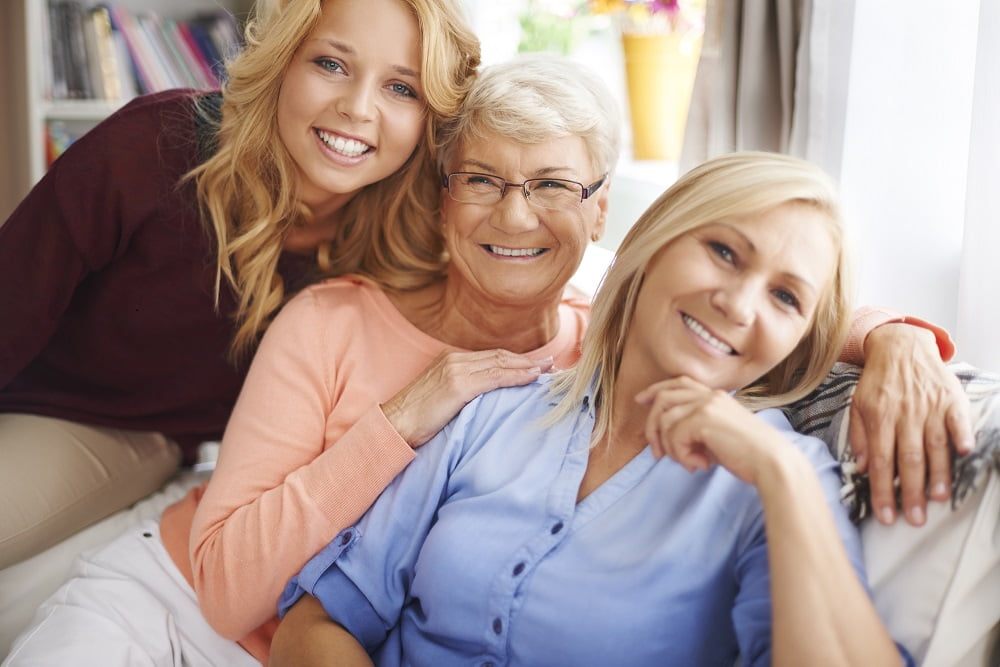 Mum-kini - Family Portait